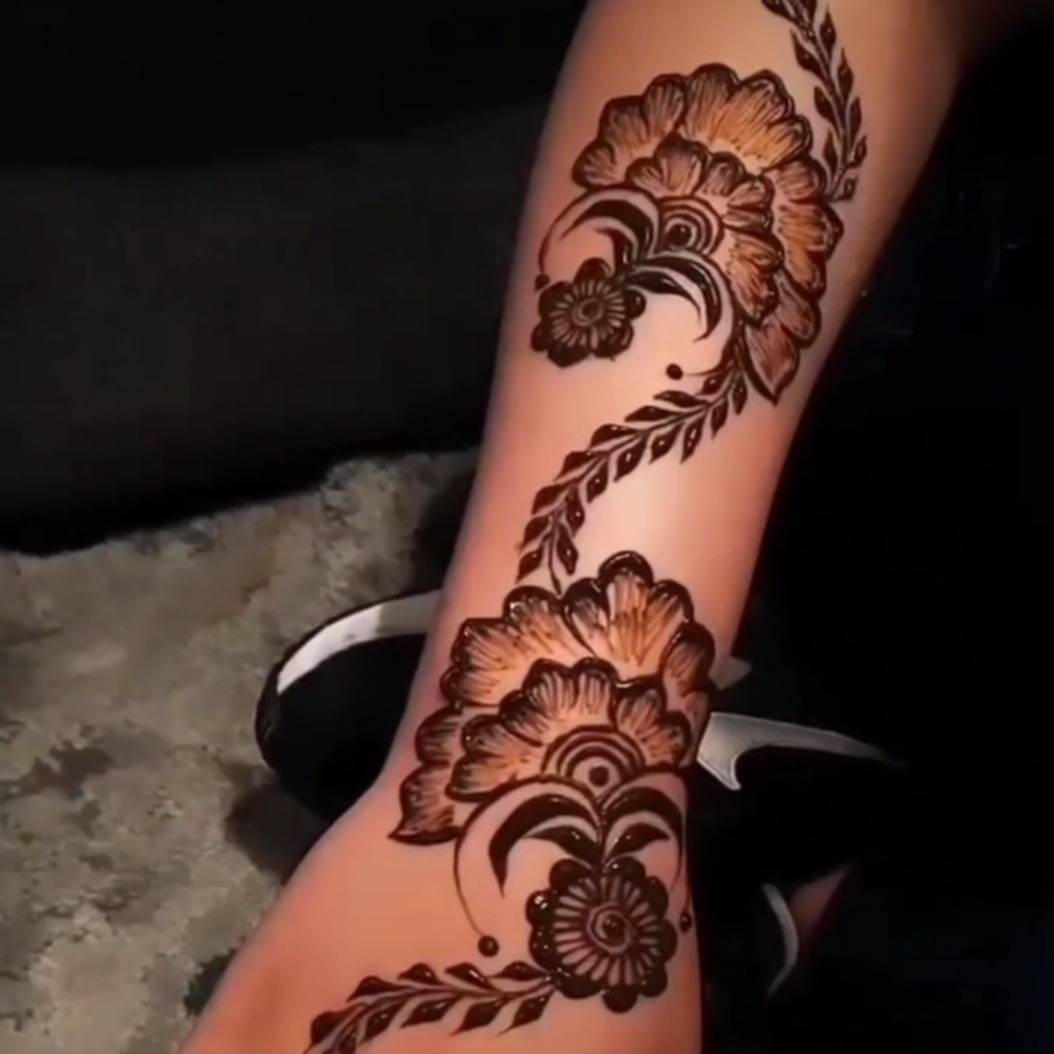 Simple Mehndi Design - simple Mehndi Design back hand 2020 - Easy Mehendi  ki design - Ridah Henna - YouTube